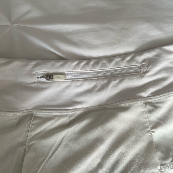 White Lululemon tennis skirt - Picture 4 of 7